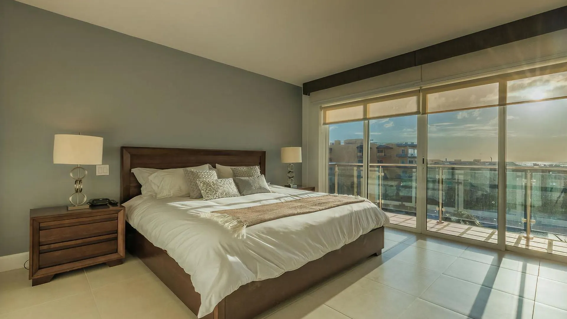 Modern, Stylish And Great Views Apt In Oceania Palm Beach
