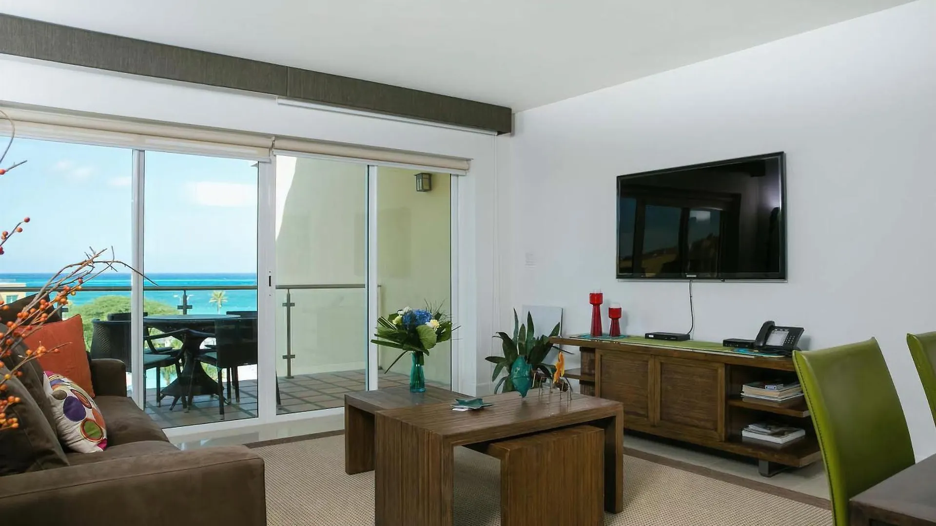 Modern, Stylish And Great Views Apt In Oceania Palm Beach