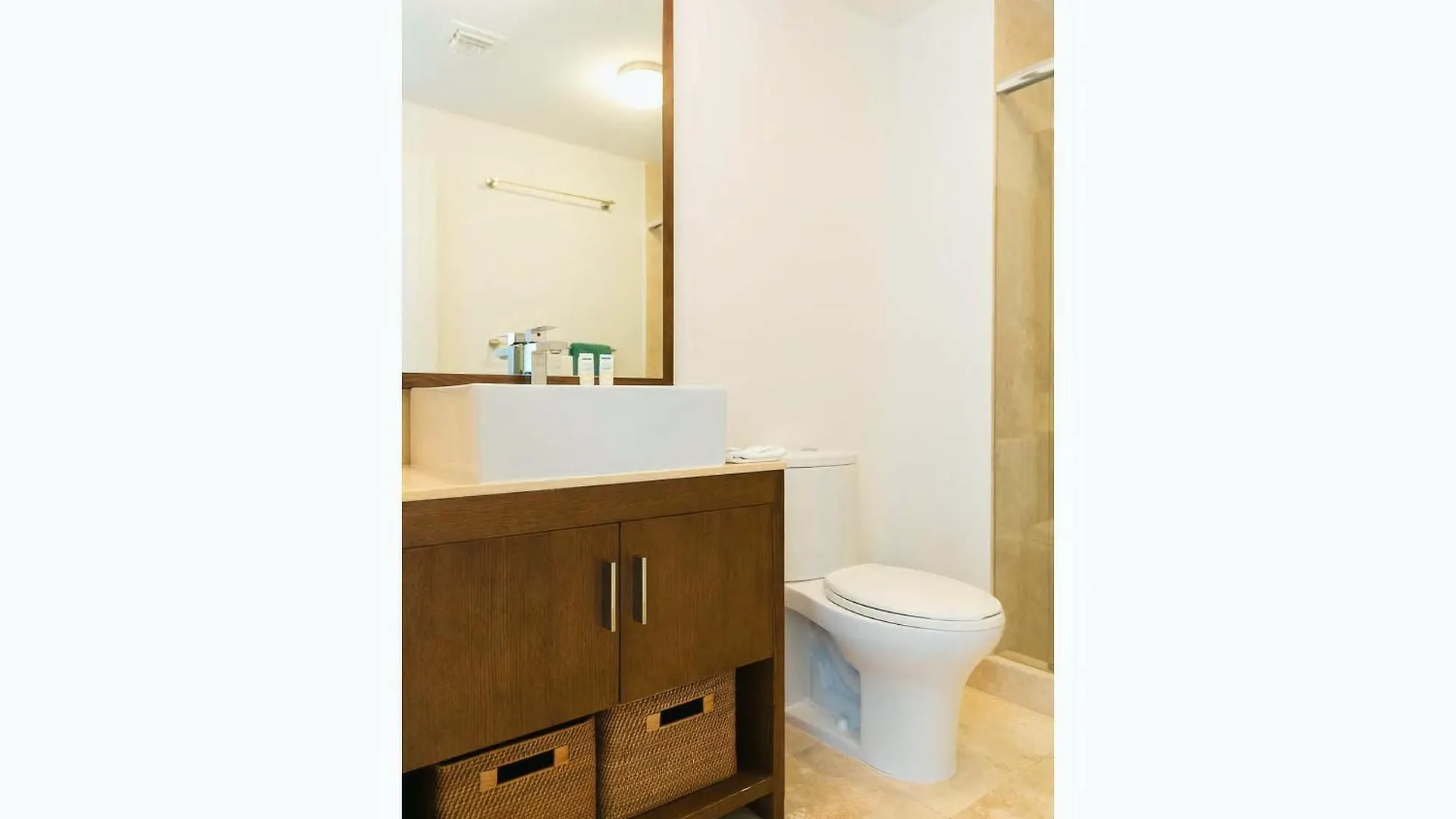 Modern, Stylish And Great Views Apt In Oceania Palm Beach 0*,